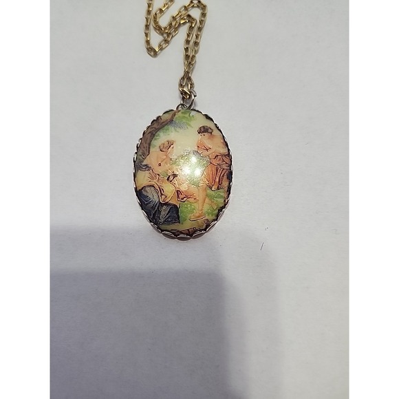 The Unbranded Brand Jewelry - Vintage Necklace "Fragonard courting couple"